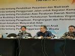 anggota-komisi-v-dprd-ntb-akhdiansyah-paling-kanan.jpg