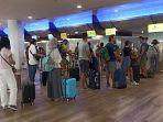 antrean-bandara-lombok-puncak-mudik-lebaran-2023.jpg
