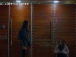 cuplikan-drakor-true-beauty-episode-13-soo-jin-minta-ju-kyung-pindah.jpg
