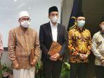 dua-pimpinan-nw-yakni-tgb-hm-zainul-majdi-tiga-dari-kanan.jpg