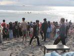 evakuasi-mahasiswa-tenggelam-pantai-klui.jpg