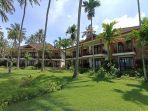 holiday-resort-lombok.jpg