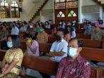 jemaat-kristiani-melaksanakan-ibadah-natal.jpg