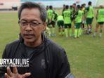 jika-liga-1-2020-berhenti-aji-santoso-dukung-rencana-turnamen-pengganti.jpg