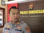 kapolsek-gunungsari-akp-agus-eka-artha-sudjana-saat-menjela.jpg
