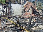 konter-hp-dan-warung-nasi-yang-kebakaran-di-gomong.jpg