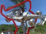 monumen-replika-mobil-f1-sirkuit-mandalika-1.jpg