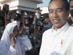 pelajar-sma-sulawesi-tenggara-hp-baru-presiden-jokowi-2.jpg