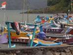 perahu-nelayan-labuan-lalar-230245jpg.jpg