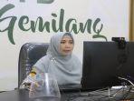 sitti-rohmi-memberikan-arahan-dalam-rapat-evaluasi-penanganan-covid-19.jpg
