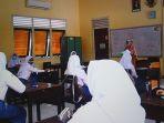 suasana-proses-belajar-mengajar-tatap-muka-salah-satu-sekolah-di-kota-mataram.jpg
