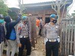 tim-polres-bima-kota-saat-menggeledah-rumah-salah-satu-terduga-teroris-gdfgfdgfdg.jpg