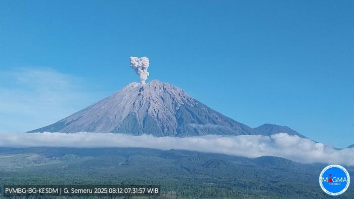 Evakuasi 178 Orang Terjebak di Ranu Kumbolo saat Erupsi Semeru Dilakukan Pagi Ini