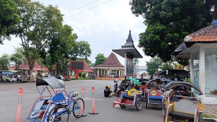Nasib Wisata Makam Bung Karno seusai Viral Video Tarif Parkir 3 Bus Rp 800 Ribu, Tukang Becak Merana