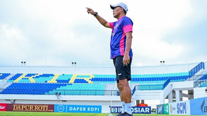 Tangan Dingin Ragil Sudirman! Persela Tak Terkalahkan Sejak Ditinggal Aji Santoso