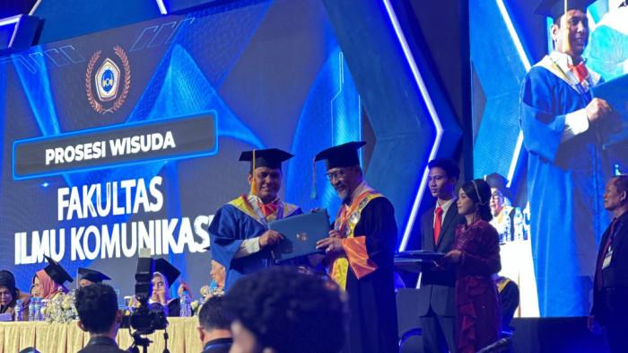 Perjuangan Sanusi, Pengusaha Sumenep Raih Magister di Tengah Kesibukan Urus Travel Haji dan Umrah