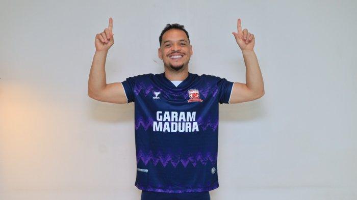 Madura United Rilis Jersey Baru Khusus Dipakai di Piala Presiden 2024, Usung Tema Garam Madura