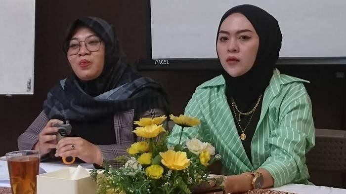 Pergoki Suami Chat Mesra dengan Laki-laki, Selebgram Tulungagung Ini Justru Alami Kekerasan Fisik