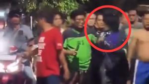 AKSI-PENCURIAN-Tangkapan-layar-video-amatir-merekam-momen-terduga-maling-bes.jpg