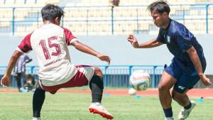 Aksi-penyerang-muda-Gresik-United-Wahyu-Agung.jpg