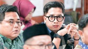 Anggota-DPRD-Jatim-Dapil-Madura-Nur-Faizin-menyampaikan-kritik-terhadap-Pemprov-Jatim.jpg