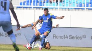 Arema-FC-dipermalukan-di-kandang-sendiri-oleh-Dewa-United.jpg