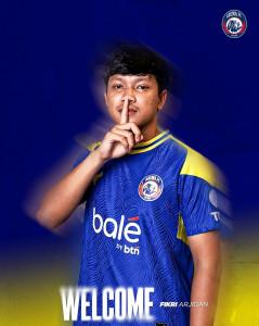 Arema-FC-saat-memperkenalkan-Fikri-Arjidan-rekrutan-anyar-pada-musim.jpg