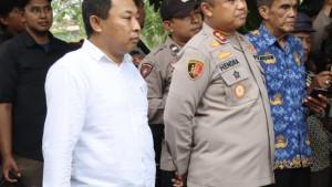 BERANTAS-NARKOBA-Kasatresnarkorba-Polres-Pamekasan-AKP-Agus-kiri-baju.jpg