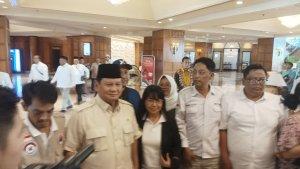 Bakal-Calon-Presiden-Prabowo-Subianto-bertemu-dengan-sejumlah-kiai-di-sepuh-Jawa-Timur-di-Surabaya.jpg