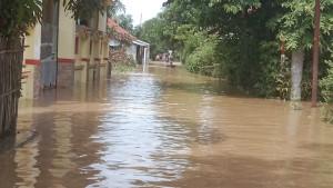 Banjir-di-Kecamatan-Sampang-Kabupaten-Sampang-Jawa-Timur.jpg