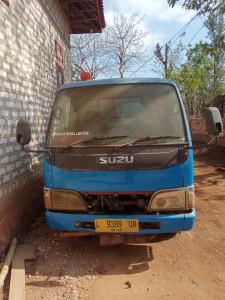 DIDUGA-MATI-Truk-tangki-angkutan-BBM-untuk-PLN-di-Pulau-Sapudi-Kabupaten.jpg