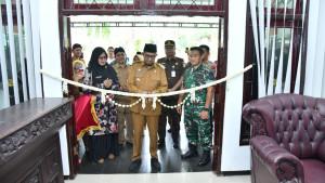 DIRESMIKAN-Bupati-Sumenep-Achmad-Fauzi-Wongsojudo-saat-meresmikan-Sekolah.jpg