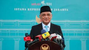 Gus-Irfan-dilantik-sebagai-Menteri-Haji-dan-Umrah.jpg