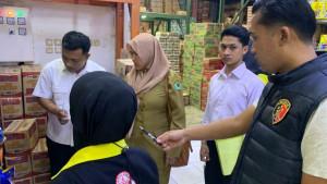 INSPEKSI-MENDADAK-Tim-Satgas-saat-melakukan-inspeksi-mendadak-harga-bera.jpg