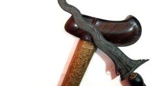Ilustrasi-keris-Keris-menjadi-senjata-yang-dianggap-memiliki-kekuatan-spiritual-sejak-zaman-dahulu.jpg