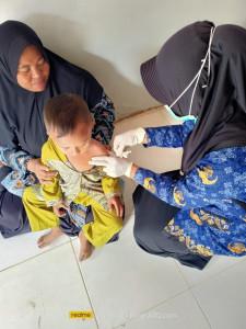 KASUS-CAMPAK-Suasana-saat-petugas-Dinas-Kesehatan-Pamekasan-melakukan.jpg