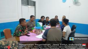 KERACUNAN-MBG-Suasana-saat-Polsek-Pegantenan-melakukan-pemeriksaan.jpg