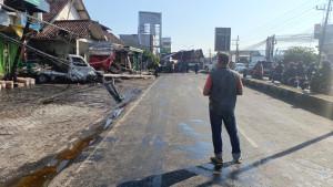 Kendaraan-yang-terlibat-kecelakaan-masih-dalam-proses-evakuasi.jpg