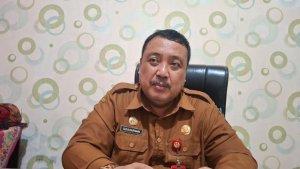 Kepala-Bakesbangpol-Sumenep-Achmad-Dzulkarnain-memberikan-keterangan.jpg