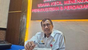 Kepala-DKUPP-Sumenep-Moh-Ramli-saat-memberikan-keterangan-di-kantornya.jpg
