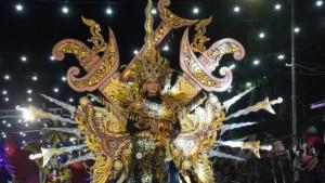 Madura-Ethnic-Carnival-MEC-2025-yang-digelar-tepat-di-depan-Keraton-Sumenep.jpg
