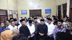Mahfud-MD-menyampaikan-permohonan-maaf-di-hadapan-keluarga-dan-tamu-penting.jpg