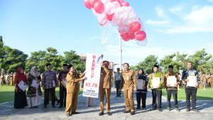 PELEPASAN-BALON-Bupati-Sumenep-Achmad-Fauzi-Wongsojudo-didampingi-Wabup.jpg