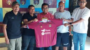 PERSEWANGI-Persewangi-mengenalkan-dua-legenda-sepak-bola-Rahmad-Darmawan.jpg