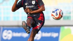 PERSIAPAN-BAIK-Pemain-Persipura-menjalani-official-training-di-Stadion-Gelora-Delta.jpg