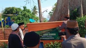 PWI-LS-Sumenep-turun-tangan-gagalkan-dugaan-pemalsuan-makam.jpg