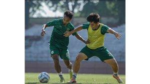 Pemain-Persebaya-lakukan-latihan-jelang-lawan-Madura-United.jpg