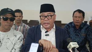 Penggugat-Wapres-Gibran-Rakabuming-Raka-Subhan-Palal-saat-ditemui-di-Pengadil.jpg