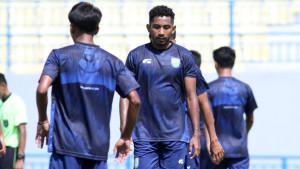 Robertino-Rigyaldo-resmi-perkuat-Gresik-United-musim-ini.jpg