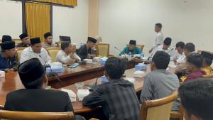 SUASANA-TEGANG-Puluhan-pemuda-asal-Desa-Pajeruan-Kecamatan-Kedungdung.jpg